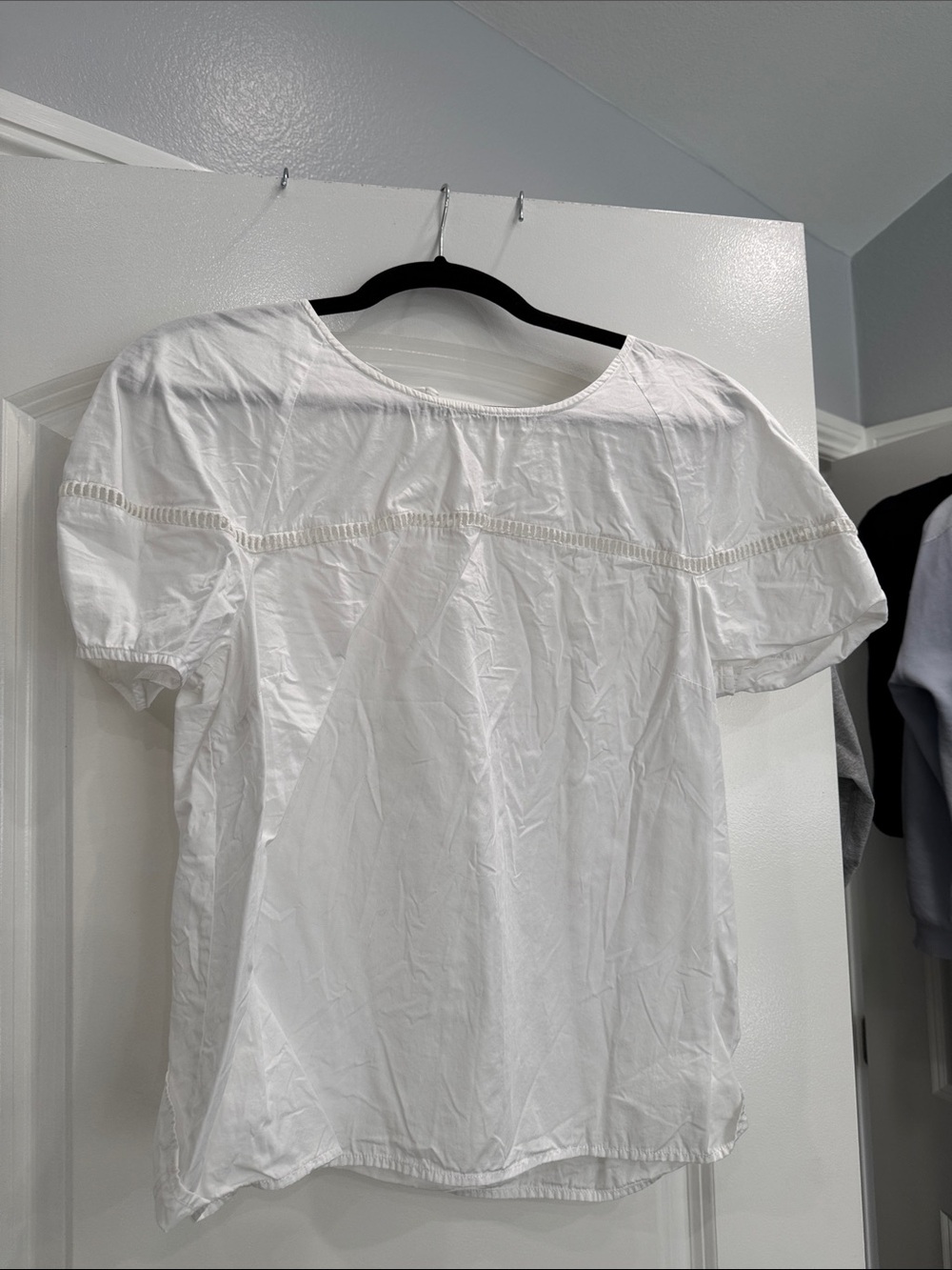 ALC linen top with puff sleeves